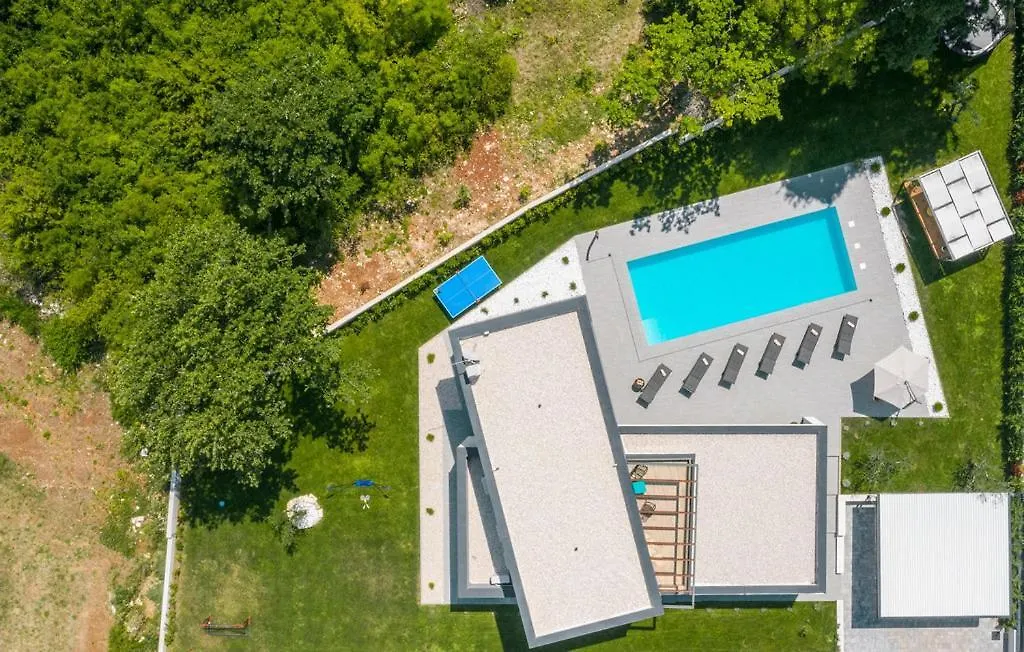 Villa Arcus Sivati 0*,